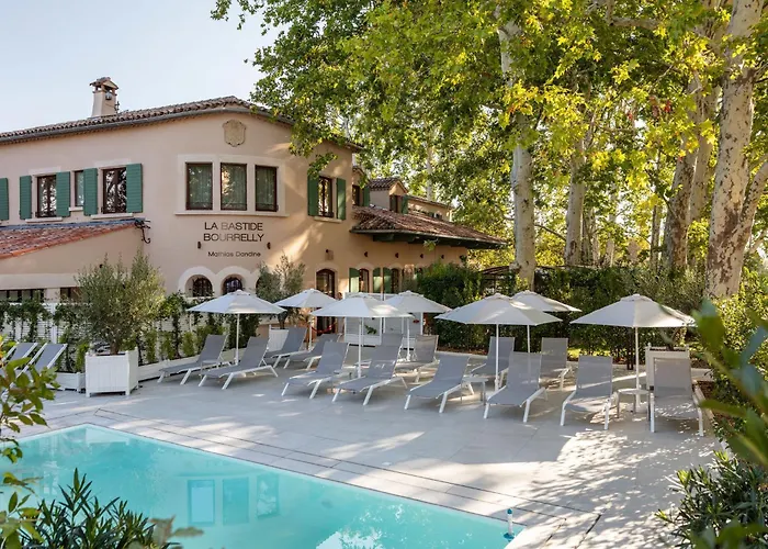 Hotel Et Restaurant La Bastide Bourrelly - Mathias Dandine