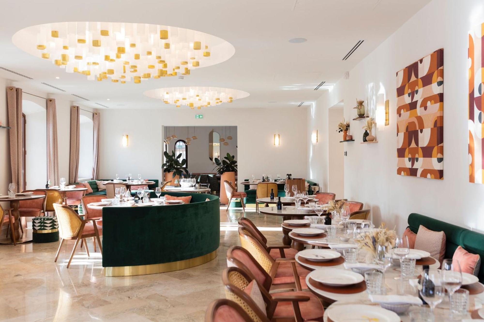 Hotel Et Restaurant La Bastide Bourrelly - Mathias Dandine 5*